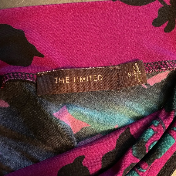 The LIMITED cowl neck floral sleeveless top - Size S - Picture 3 of 12